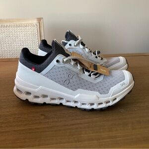 On Cloud Gray and White CloudTec Trail Design- CloudUltra (original)